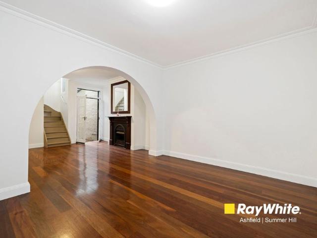 DEPOSIT TAKEN Zach Larkins 0455239256