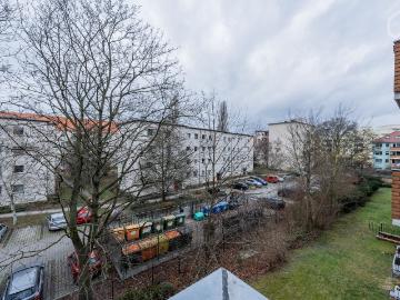 Urban living experience: modern 2 room flat with balcony in a quiet Reinickendorf location, Berlin Amsterdam Apartments for Rent