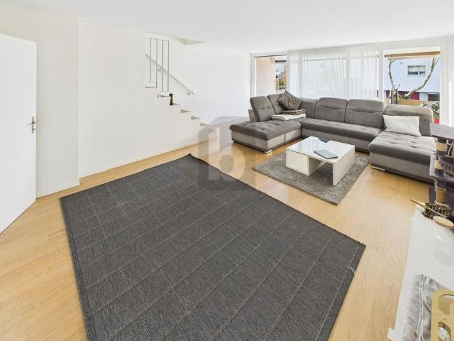 URBAN LIVING IN THE GREEN DUPLEX APARTMENT