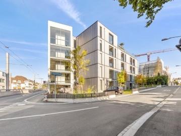 Urban living with style modern 1.5 room apartment with loggia