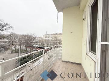 Urban Loritz Platz 3 Zimmer Altbauwohnung mit westseitiger Loggia und großem Gestaltungspotenzial