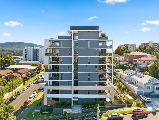 Urban luxury with wraparound terrace