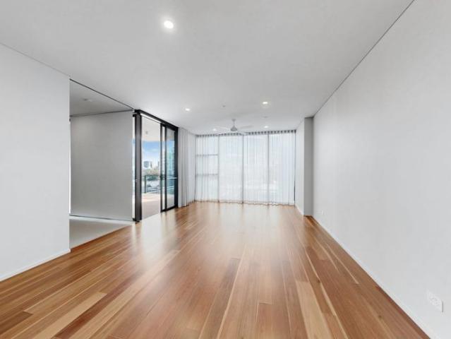 Urban Oasis, Where Luxury Meets Breathtaking Scenery. Click on 3D Video