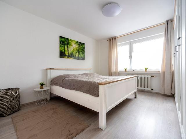 Urban Oasis in the Green – Fully Furnished 74m² Apartment, Dortmund Amsterdam Apartments for Rent