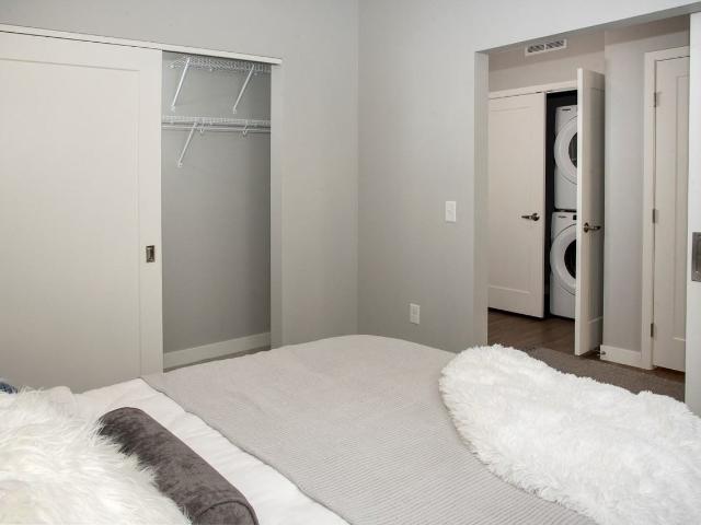 Urban Park I and II Apartments 1 Bedroom Apartment for Rent at 3601 Phillips Pkwy, St. Louis Park, MN 55426 Aquila