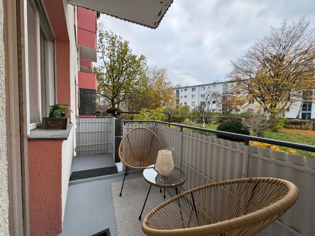Urban & Quiet: Large flat with balcony in a very central location, Berlin Amsterdam Apartments for Rent