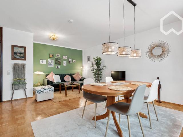 Urban Retreat: Bright 2BR Flat with Spacious Balcony in Cologne's Green Oasis – All Amenities at Your Doorstep!, Koln Amsterdam Apartments for Rent