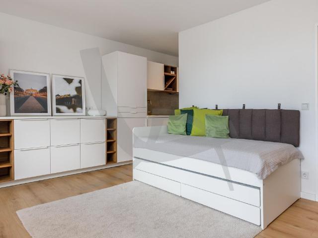 Urban Single Living