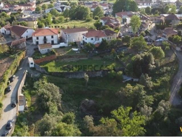 Urbano em Melres e Medas