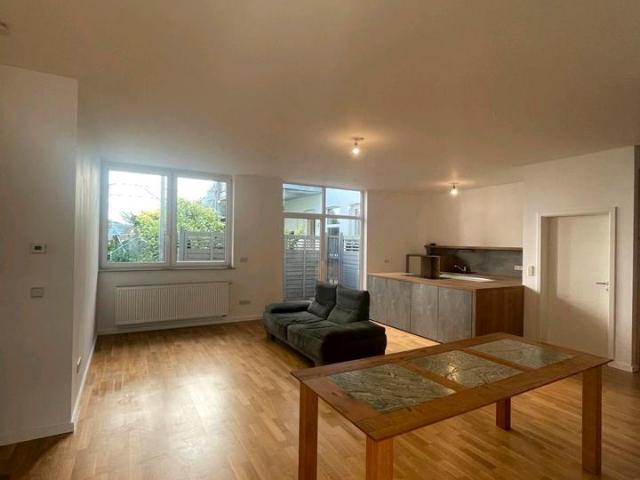 Urbane 3 Zimmer Wohnung mit Garten & Stellplatz in ruhiger Lage