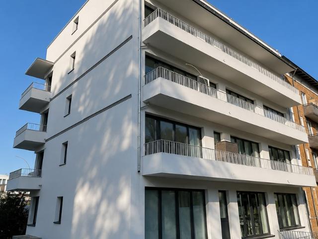 Urbane 1 Zimmer Wohnung mit moderner Möblierung nach umfassender Kernsanierung