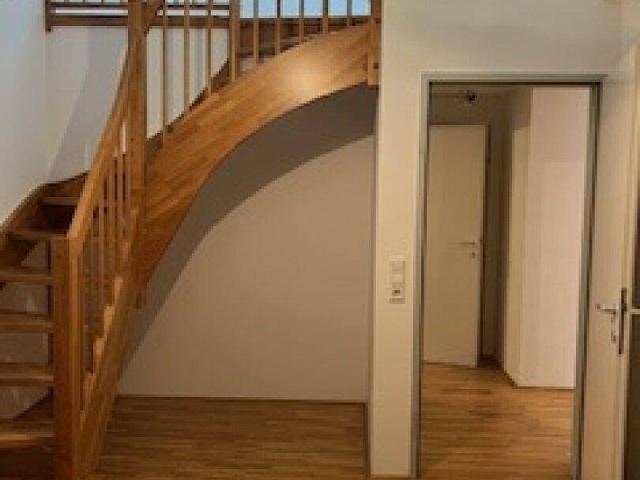 Urbane RARITÄT, Graz erleben: Moderne, gepflegte 3 Zimmer Wohnung plus Galerie, davon 1 Zimmer Kochen /Essen / Wohnen, mit Stadtblick, nähe Kunsthaus, 5 Gehminuten zum Grazer Hauptplatz mit gemeinschaftlicher Dachterrasse