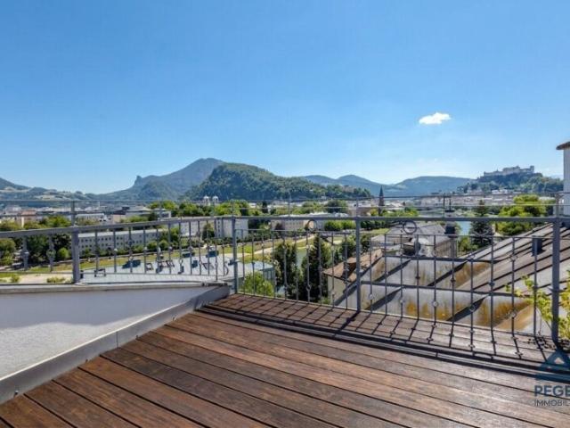 Urbaner Altstadt Wohntraum mit 360° Panorama Blick