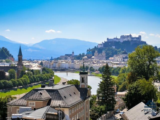 Urbaner Altstadt Wohntraum mit 360° Panorama Blick
