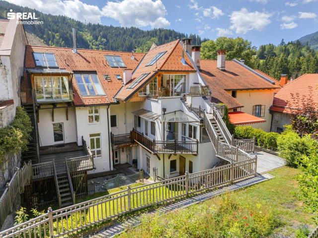 Urbaner Luxus trifft auf lebendige Tradition Historisches Stadthaus mit Loftcharakter, vier Terrassen und rund 428 m² Wohnfläche im Herzen von Murau