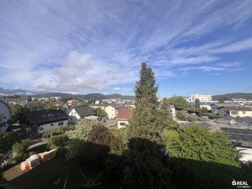 Wohnung mieten in Hornsteiner Weg - Aufzug