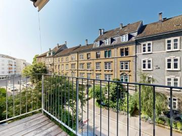 Urbanes Loft Wohngefühl mit zwei Balkonen im Herzen von Basel