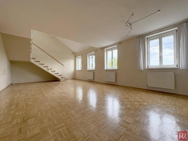 Urbanes Schmuckstück 3,5 Zimmer Maisonette mit Dachterrasse