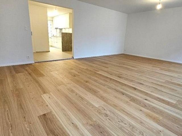 Urbanes Wohnen in neuer Wohnung, 4.5 ZWG, 3. OG
