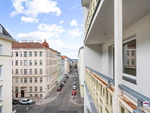 Urbanes Wohnen mit Wohlfühlfaktor: 2022 generalsanierte 3 Zimmer Wohnung mit Loggia