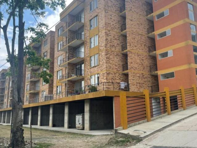 Urbanizacion San Jose De Los Cambulos MZ E