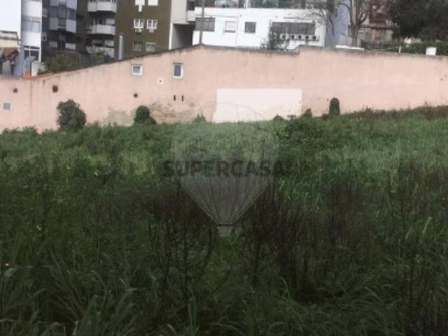 Terreno em Campolide