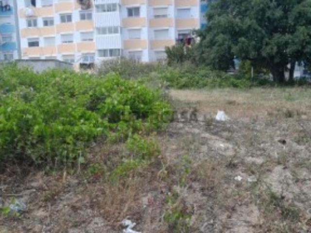 Urbanizável em Santo António da Charneca