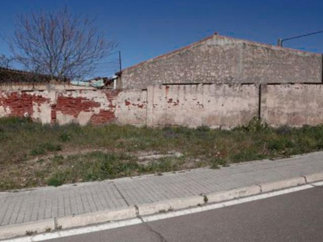 Urbis te ofrece dos parcelas en venta en zona Tejares, Salamanca