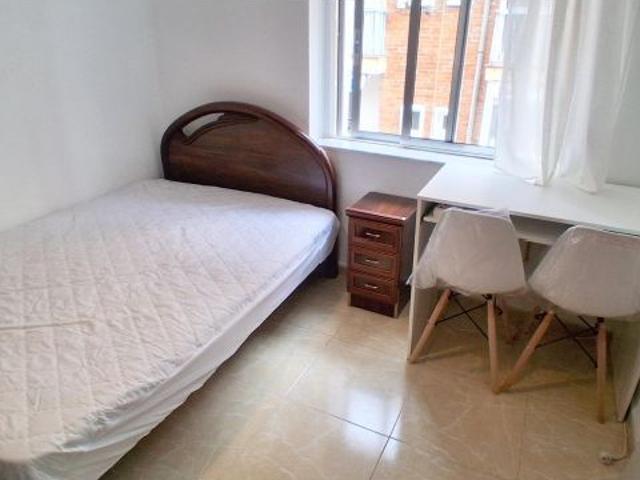 Urbis te ofrece un piso en alquiler en zona San Bernardo, Salamanca