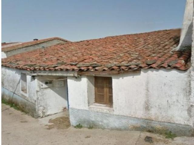 Urbis te ofrece una casa de pueblo en venta en Cilleros de la Bastida, Salamanca