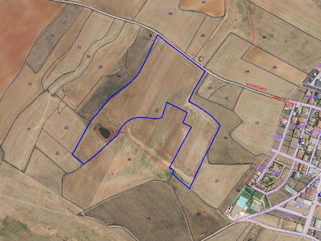 Urbis te ofrece una parcela en venta en Aldeatejada, Salamanca