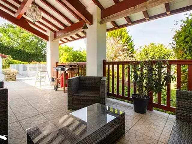 Urcuit 64990 Achat / Vente maison 7 pièces t7 parking