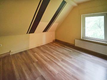 Urgemütliche Dachgeschoßwohnung in begehrter Wohnlage!