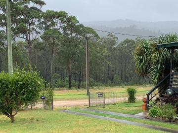 URGENT SALE: Peaceful Tree Change Property