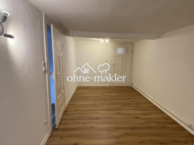 urige 3 R Wohnung mit EBK, im Zentrum