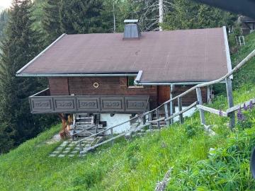 Urige Ferienhütte mitten im Skigebiet Zettersfeld