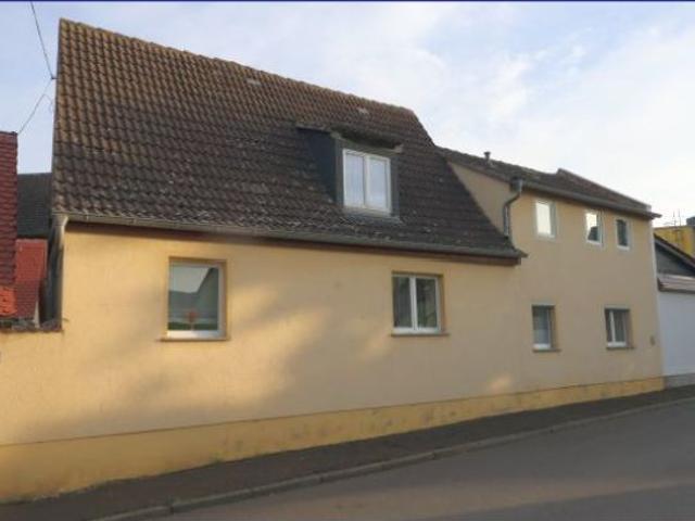 Uriges EFH für kleines Geld