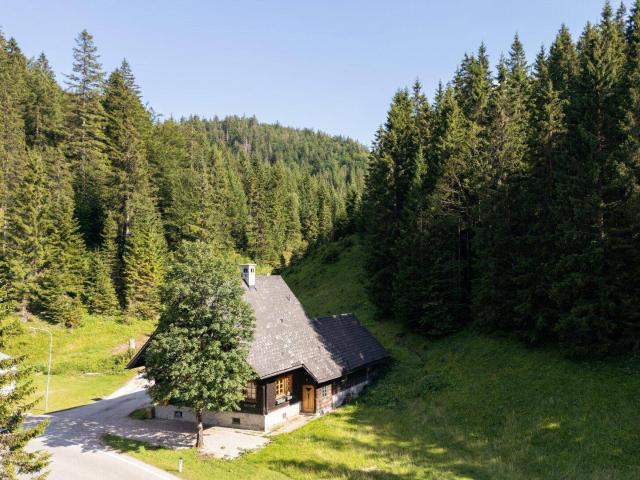 Uriges Forsthaus am Zellerrain