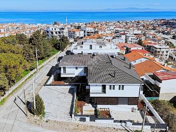 Urla Mareşal Fevzi Çakmakta Deniz Manzaralı Lüks 4+1 Villa