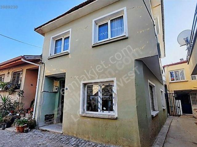 Urla Merkez'de Kiralık 2+1 Daire