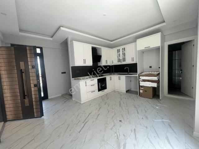 Urla Merkez'de 3+1 Sıfır Bahçe Dublex Daire