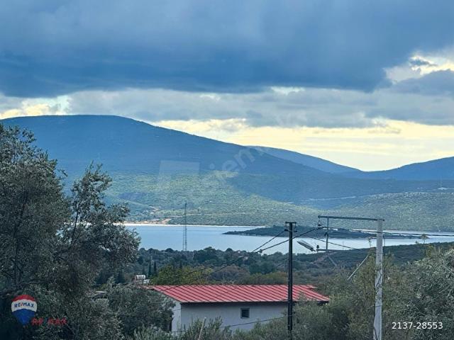 URLA ÖZBEK'TE DENİZ MANZARALI SATILIK 3+1 LÜKS VİLLA