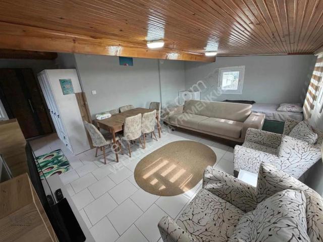 Urla Atatürk Mah. Kiralık Eşyalı Yazlık Ev