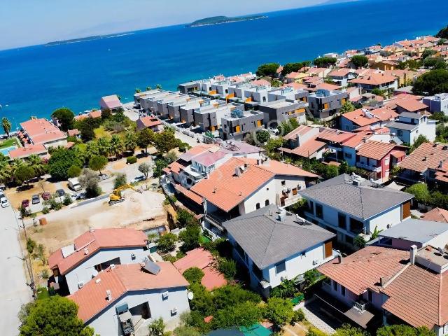 Urla Denizli Mahallesi Denize 200 Metre Villa
