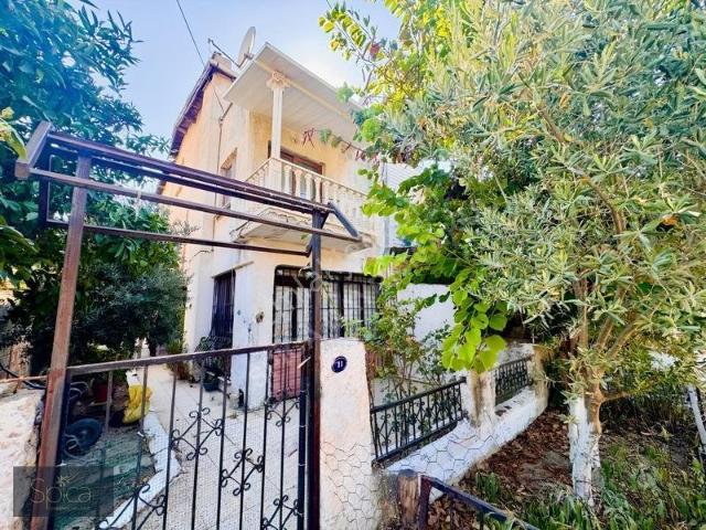Urla Çeşmealtı Denizli Mah. Akın Sitesi Arkası Satılık 4+1 Villa