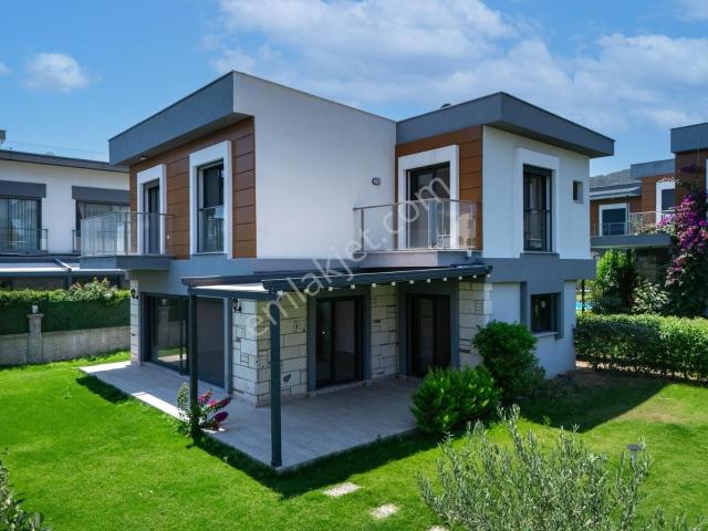 Urla Çeşmealtı Site İçerisinde Müstakil Kiralık 3+1
