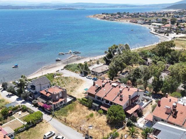 Urla Gülbahçede Denize 50 Metre, Müstakil Satılık Villa