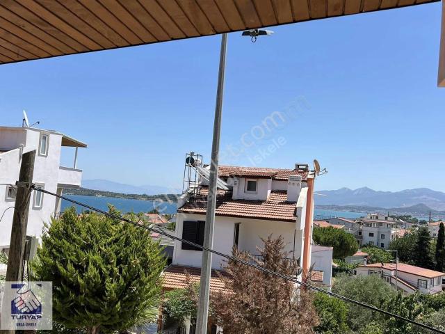 Urla İskelede Full Deniz Manzaralı Eşyalı 4+1 Kiralık Villa