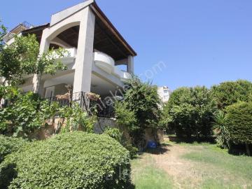 Urla İskelede Muhteşem Manzaralı Fırsat Villa !