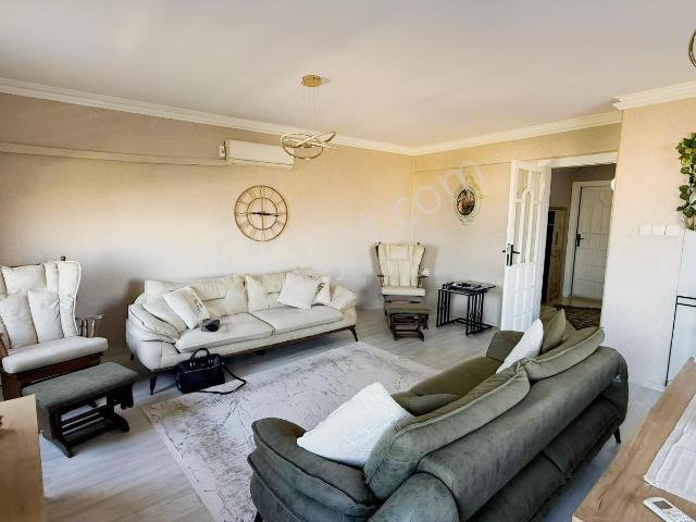 Urla Kalabakta Deniz Önü Köşe Parsel 3+1 Triplex